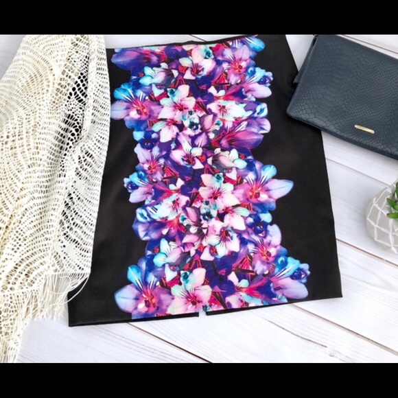 Dress - Picture 4 of 4